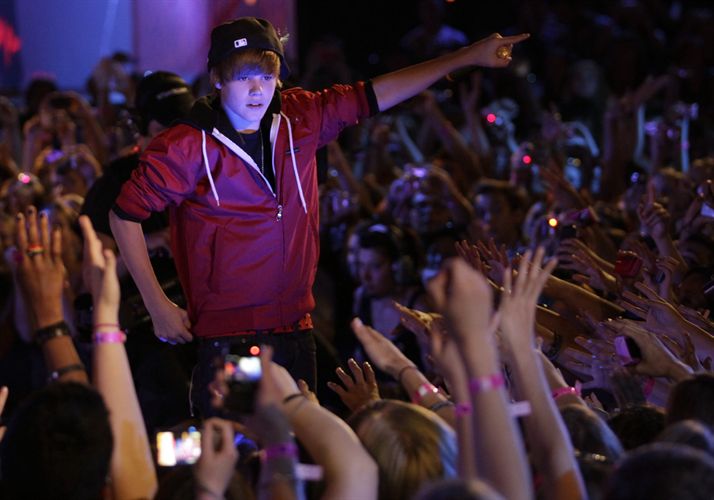 Justin Bieber con solo dieciséis años publica un libro de sus memorias