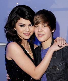 JUSTIN BIBER Y SELENA GOMEZ SON NOVIOS
