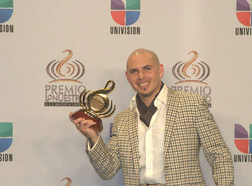 Pitbull gana Premio Lo Nuestro como Artista Urbano del Año