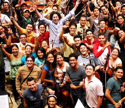 ALBERTO ARVELO MUESTRA CÓMO LA MÚSICA CAMBIA LA VIDA