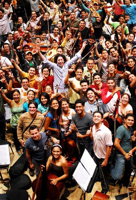 ALBERTO ARVELO MUESTRA CÓMO LA MÚSICA CAMBIA LA VIDA