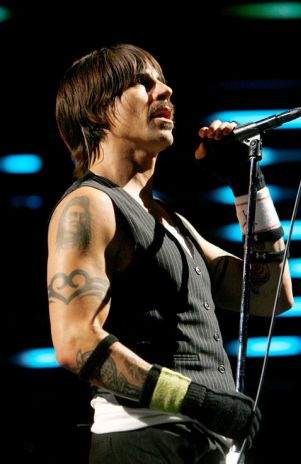 Red Hot Chili Peppers bautiza su nuevo CD por un viaje ácido