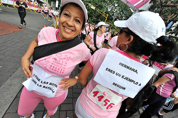 Caracas rosada corrió y bailó contra el cáncer