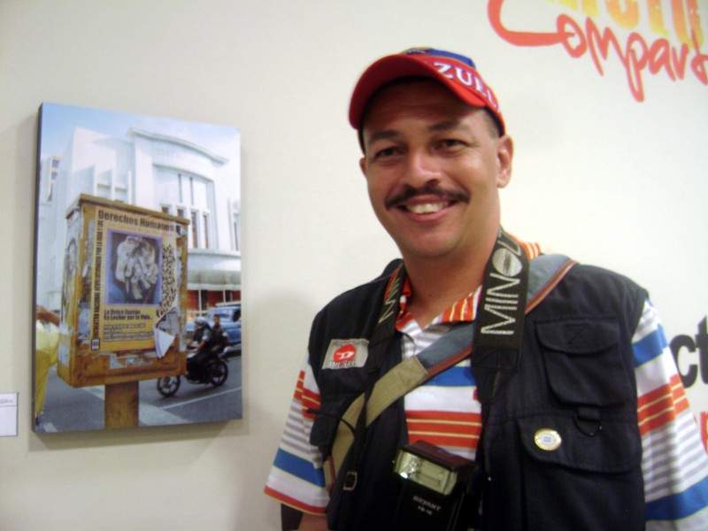 Brandt exhibe sus Collage en Tienda de San Felipe