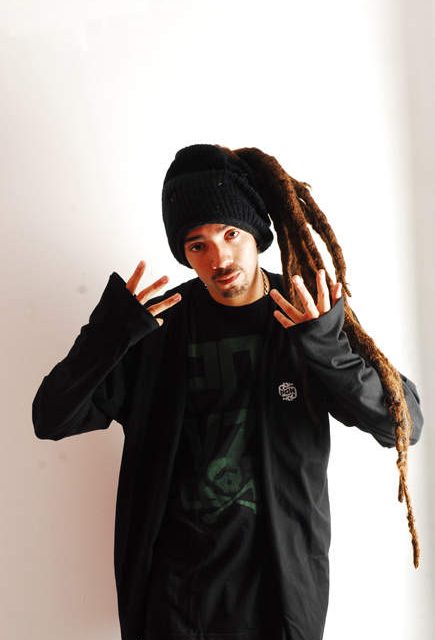 OneChot se convierte en un chico rudo en su nuevo videoclip
