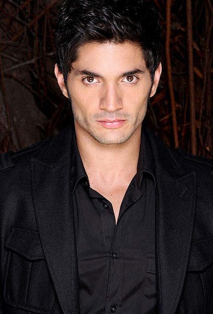 Maxine Woodside elogia a Daniel Elbittar y lo considera excelente actor