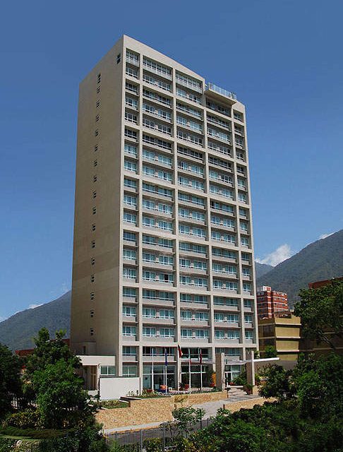 Hotel Pestana Caracas se suma a la iniciativa global »La Hora del Planeta»