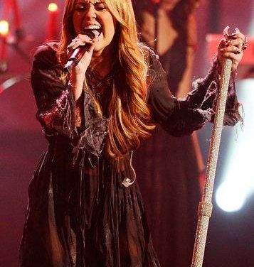 Miley Cyrus critica a Justin Bieber y Rebecca Black