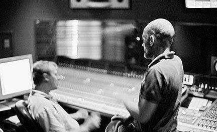 R.E.M. estrenó el videoclip Überling