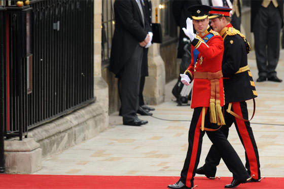 El príncipe Guillermo llega a la Abadía de Westminster