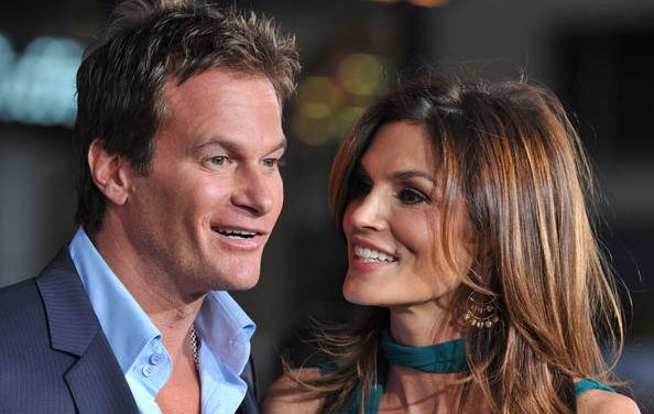 A Cindy Crawford y a su esposo les encanta tener sexo en su casa de huéspedes de la playa