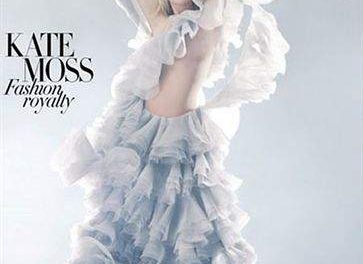 Kate Moss rinde emotivo homenaje a Alexander McQueen