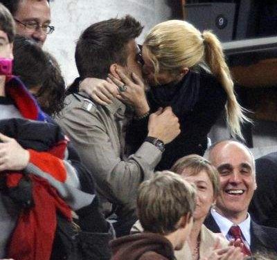 Shakira y Piqué, pasión en las gradas del Camp Nou… Está ‘loca’ con su ‘tigre’