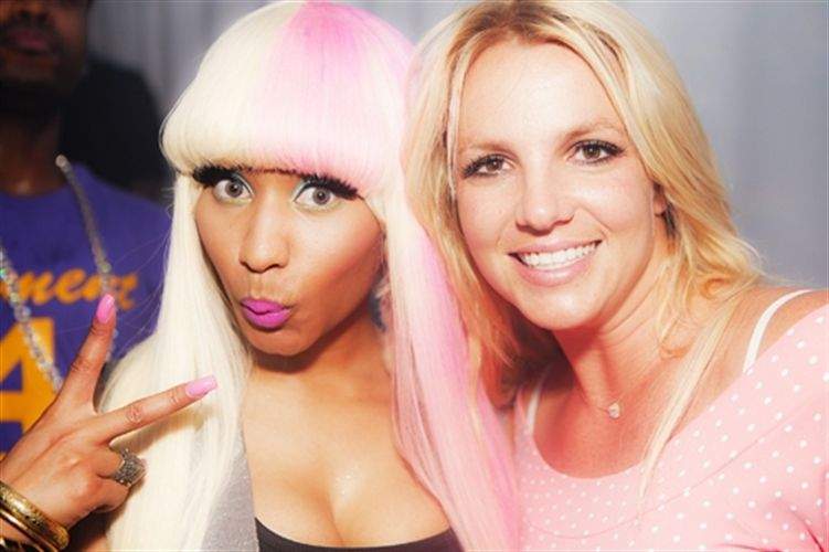 Britney Spears causa alboroto en una fiesta de Nicki Minaj