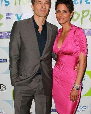 Halle Berry presenta a su nuevo novio en público