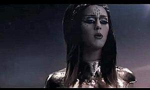 Katy Perry estrena su nuevo videoclip ‘E.T.’ (+Video)