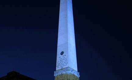 La Fundación Autismo en Voz Alta presentó »Iluminemos de azul el Obelisco».