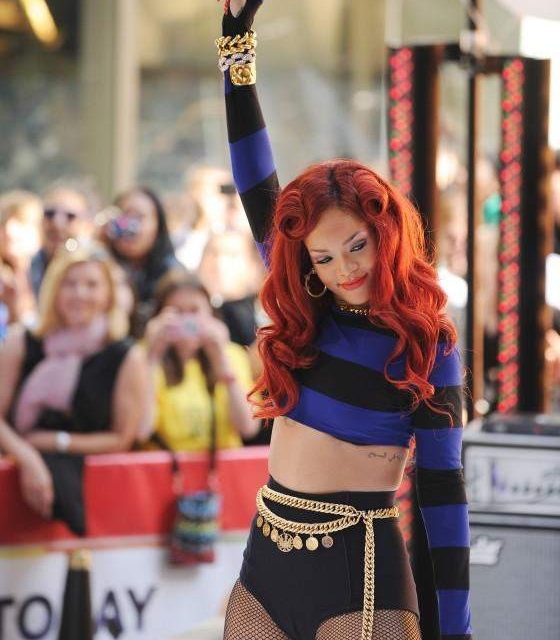 Rihanna muy sexy en »The Today Show»en Nueva York (+Fotos y Video)