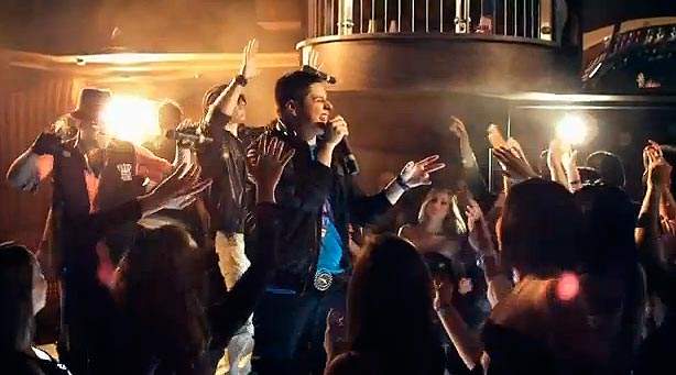 Chino y Nacho y Fainal estrenan su nuevo video »Dame un besito» (+Video)