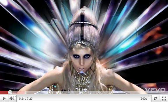 LADY GAGA EN LA CIMA DE LA RADIO CON »BORN THIS WAY»