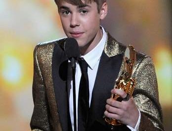 Justin Bieber arrasa los Billboards con 5 premios