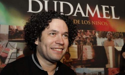 Gustavo Dudamel: La batuta que inspira el sonido de los niños