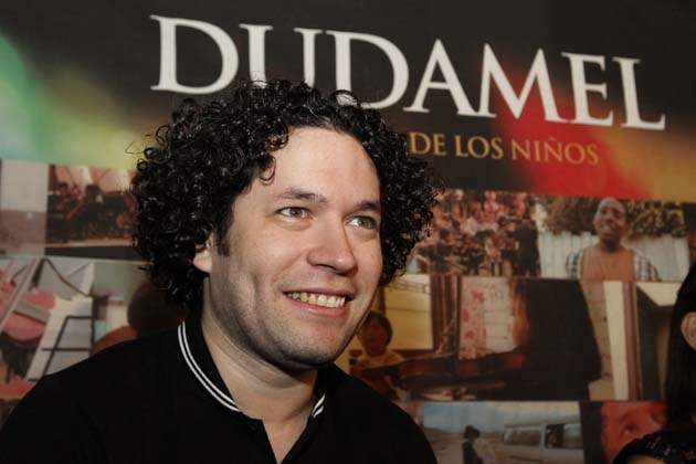 Gustavo Dudamel: La batuta que inspira el sonido de los niños