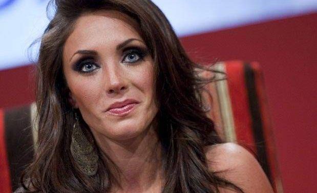 Anahí fué hospitalizada tras sufrir accidente casero