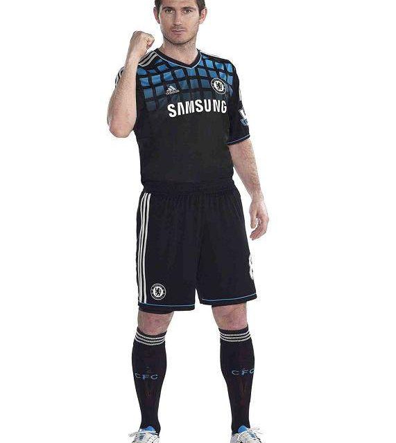 Chelsea estrena uniforme para jugar como equipo visitante durante la temporada 2011/12