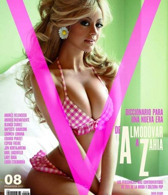 Zahia Dehar, del escándalo al glamour (+Fotos)