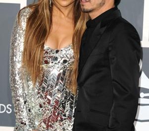 Marc Anthony le fue infiel a Jennifer Lopez con una azafata, reporta US Weekly.