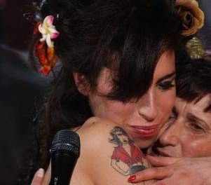 Madre de Amy Winehouse esperaba su muerte temprana desde 2008