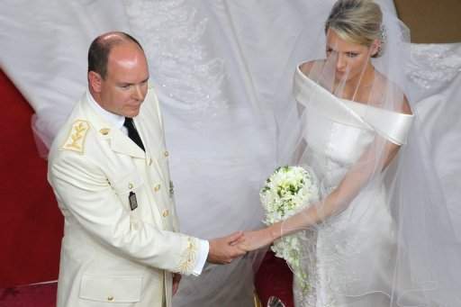 Príncipes de Mónaco se dan el »sí» en boda religiosa