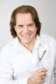 ESTILISTA DE LUMINARIAS MUNDIALES OSCAR COLOMBO VISITA VENEZUELA