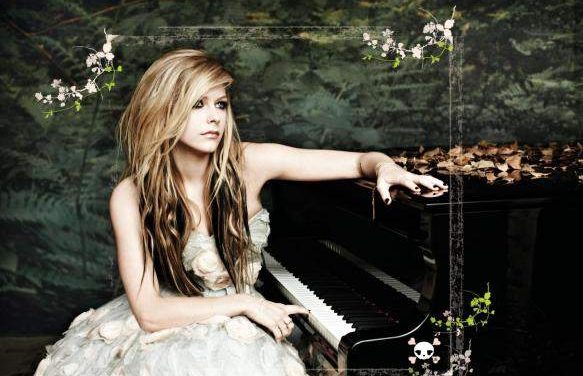 Avril Lavigne trae todos sus éxitos a Venezuela… Entrevista