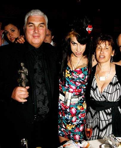 Los padres de Amy Winehouse: »Hemos estado viéndola matarse a sí misma lentamente»