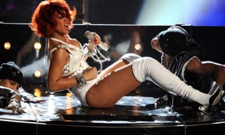Rihanna relanzará »Loud» con material extra