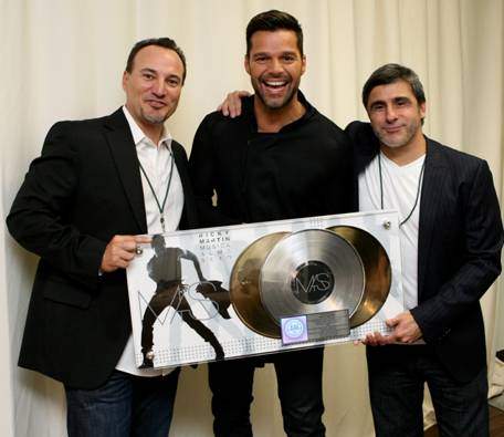 Ricky Martin Celebró Una Noche De Éxitos y estrenó su nuevo Video »Frio» (+Video)