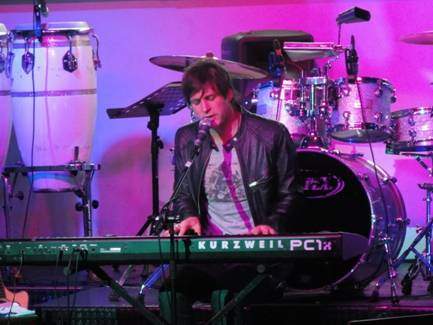 AXEL CONQUISTÓ A COLOMBIA Con su Nuevo Sol