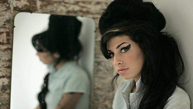 El último SMS de Amy Winehouse antes de su muerte: »Voy a estar ahí siempre XX (besos) …»