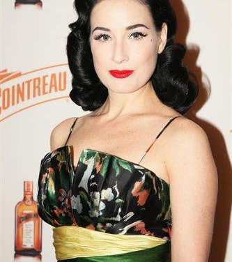 Dita Von Teese lanzará una fragancia inspirada en la belleza clásica