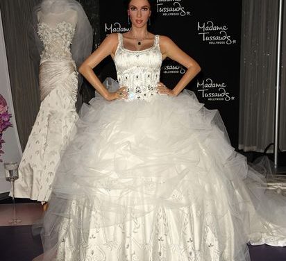 Kim Kardashian necesitó tres vestidos para su boda