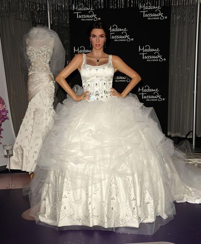 Kim Kardashian necesitó tres vestidos para su boda