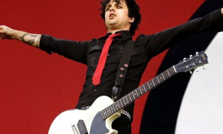 Green Day estrena 15 canciones en concierto sorpresa