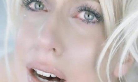 Lady Gaga, destrozada por el suicidio de un fan gay