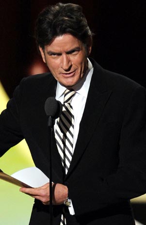 Productor de ‘Two and A Half Men’ escribe libro sobre Charlie Sheen