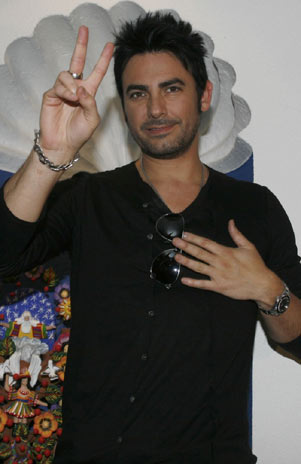 Beto Cuevas incluirá canción con Sharon Stone en nuevo disco