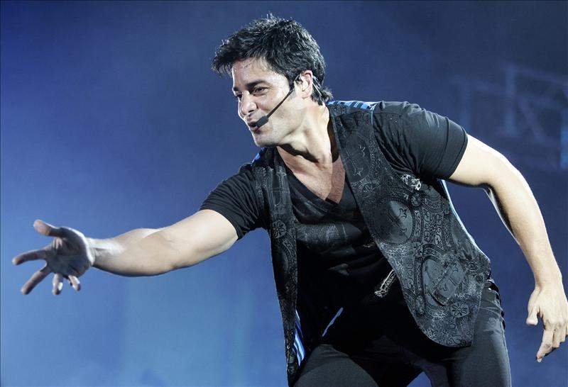 Chayanne enfrenta demanda por estafa y evasión en Argentina