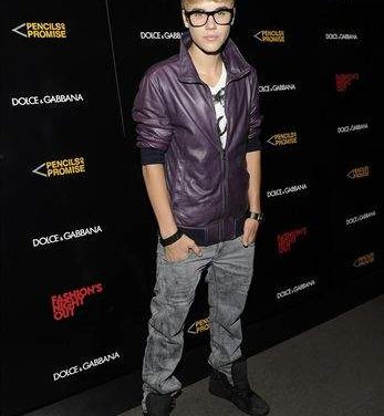 Justin Bieber comparte ropa con Selena Gomez
