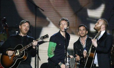 Chris Martin y Rihanna, mano a mano en lo nuevo de Coldplay… Lanzan nuevo single, ‘Paradise’